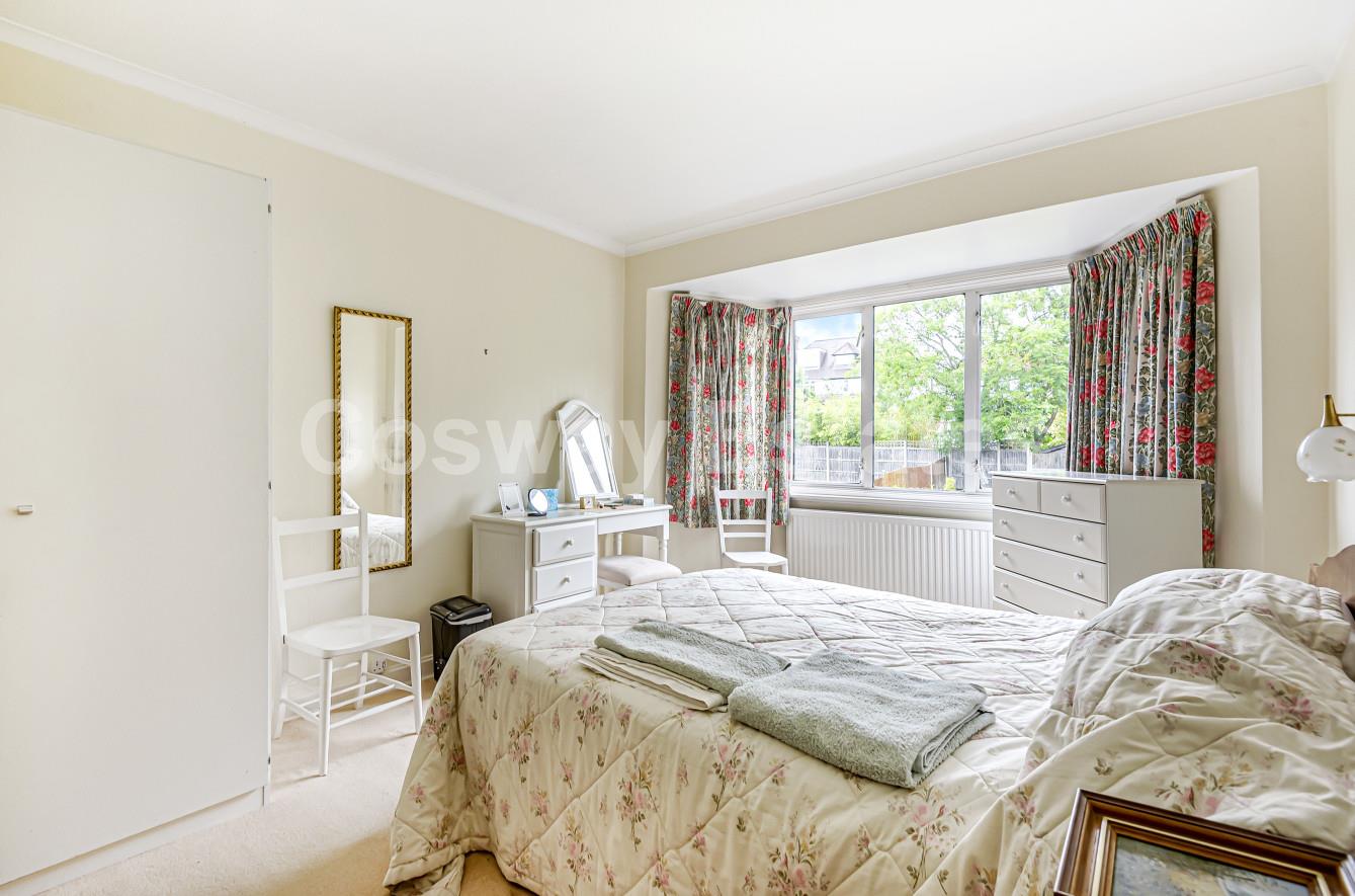 Glenmere Avenue, Mill Hill